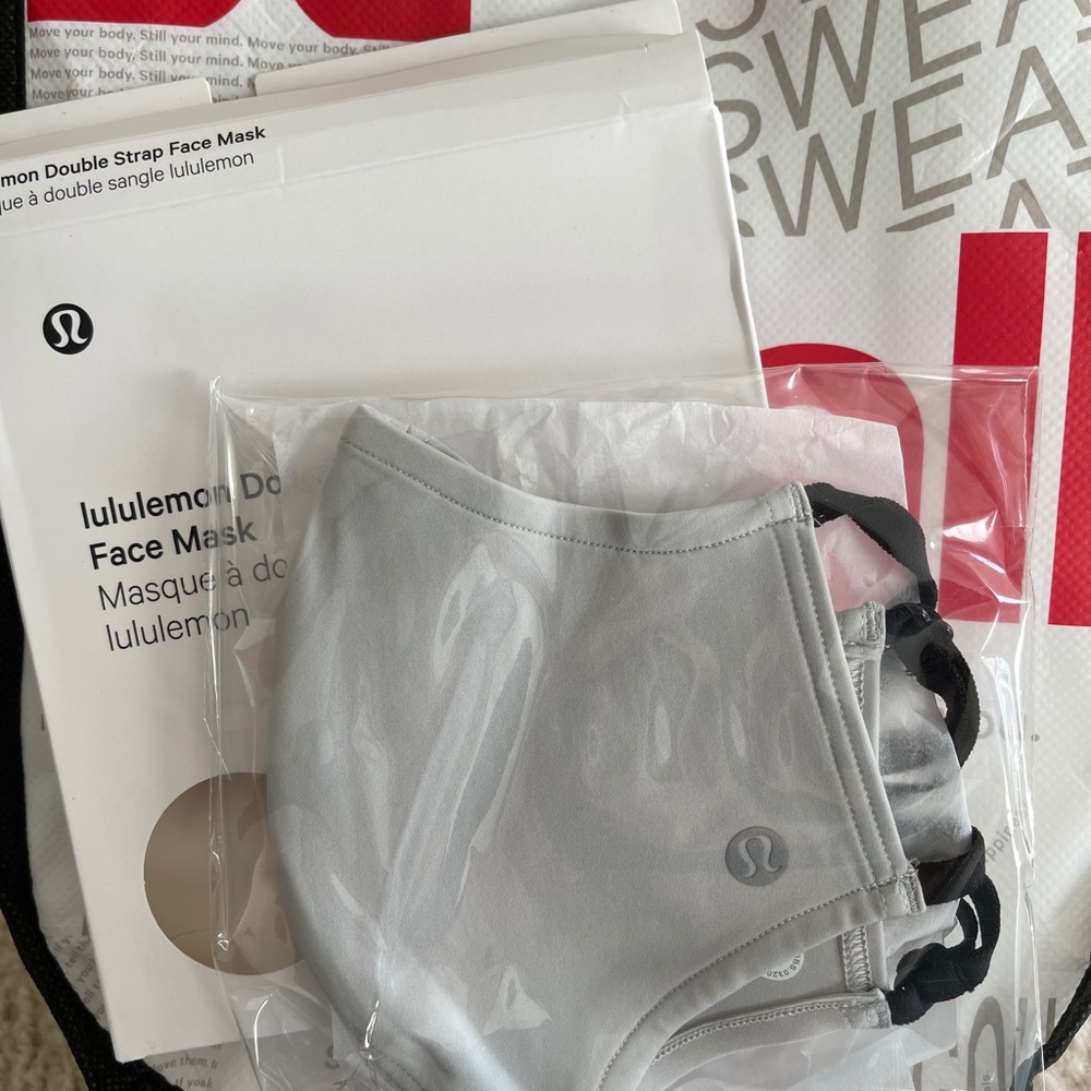 Lululemon Double Strap Face Mask